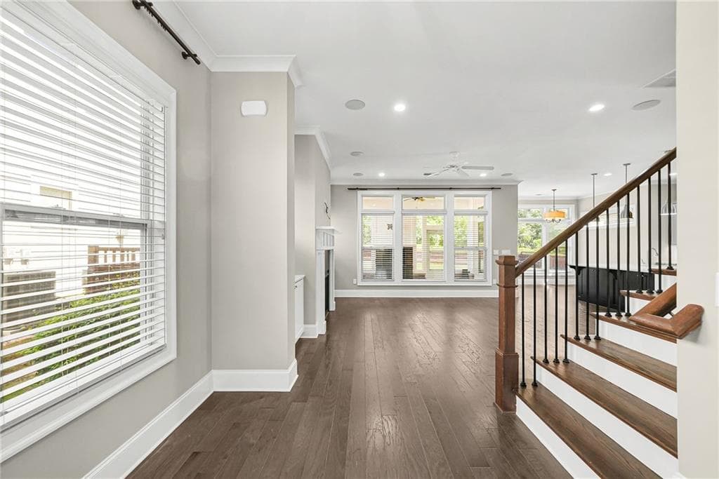 5 bedroom, 4 bathroom, 2,740 sq ft single family residence under contract at 304 Bandon Way, Peachtree City, GA 30269 — photo 2