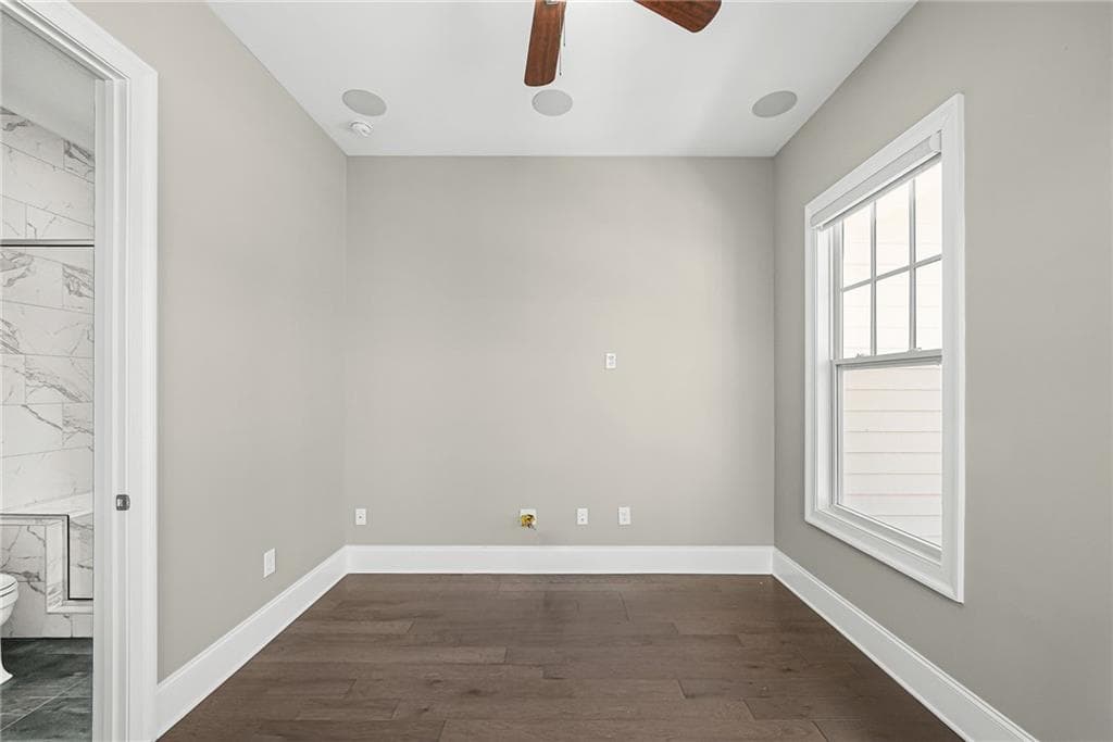 5 bedroom, 4 bathroom, 2,740 sq ft single family residence under contract at 304 Bandon Way, Peachtree City, GA 30269 — photo 9