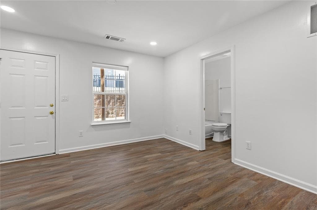 3 bedroom, 4 bathroom, 2,033 sq ft townhouse for rent at 2122 Meadow Peak Road, Duluth, GA 30097 for $1,950 a month — photo 7