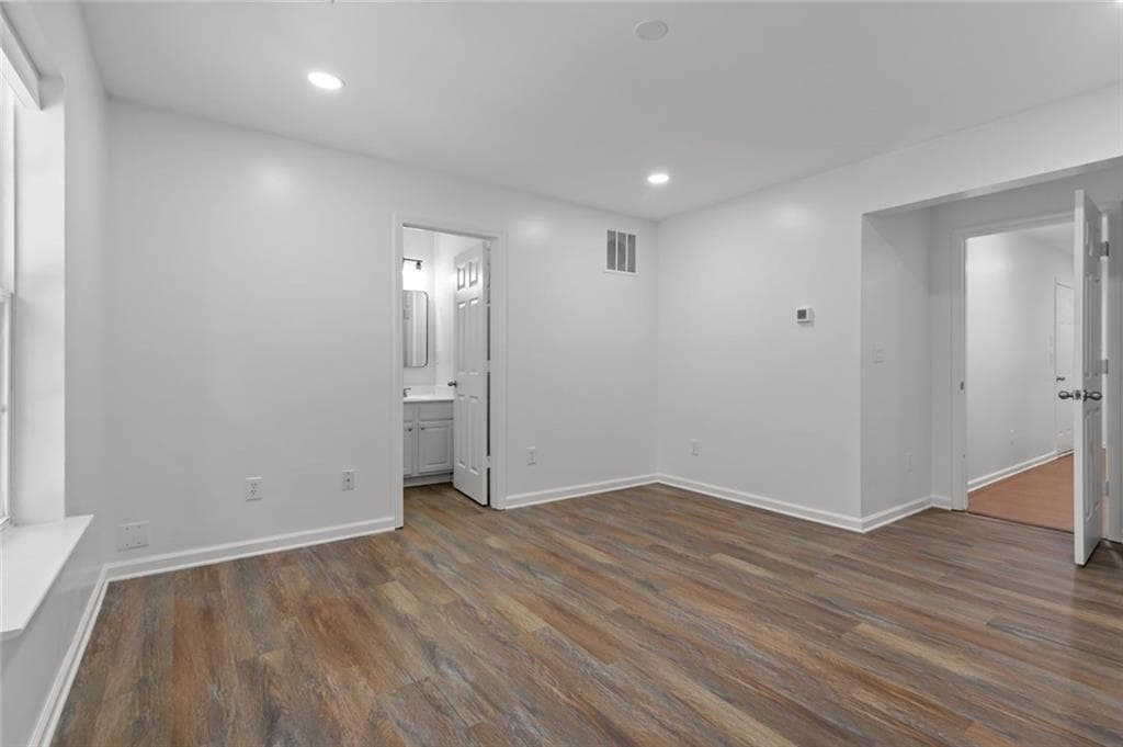 3 bedroom, 4 bathroom, 2,033 sq ft townhouse for rent at 2122 Meadow Peak Road, Duluth, GA 30097 for $1,950 a month — photo 8