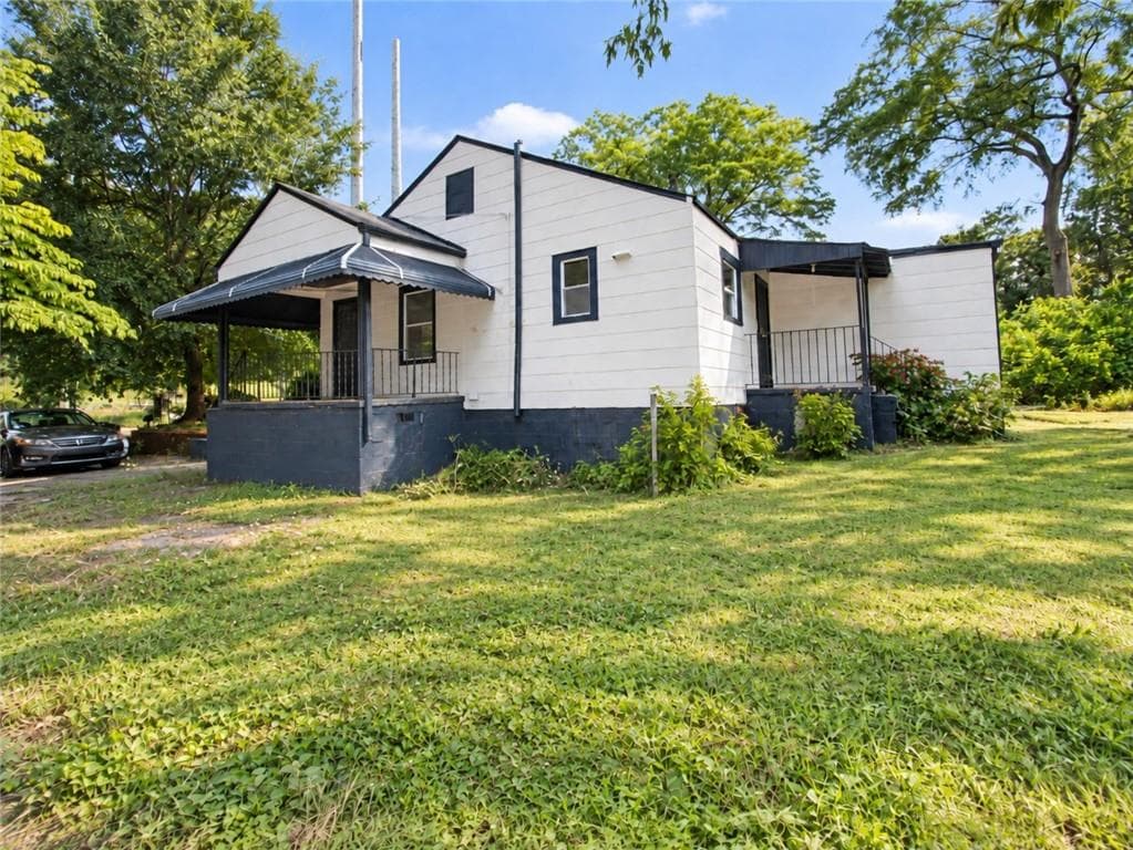 3 bedroom, 1 bathroom, 980 sq ft single family residence for sale at 541 W Lake Avenue, Atlanta, GA 30318 — photo 4