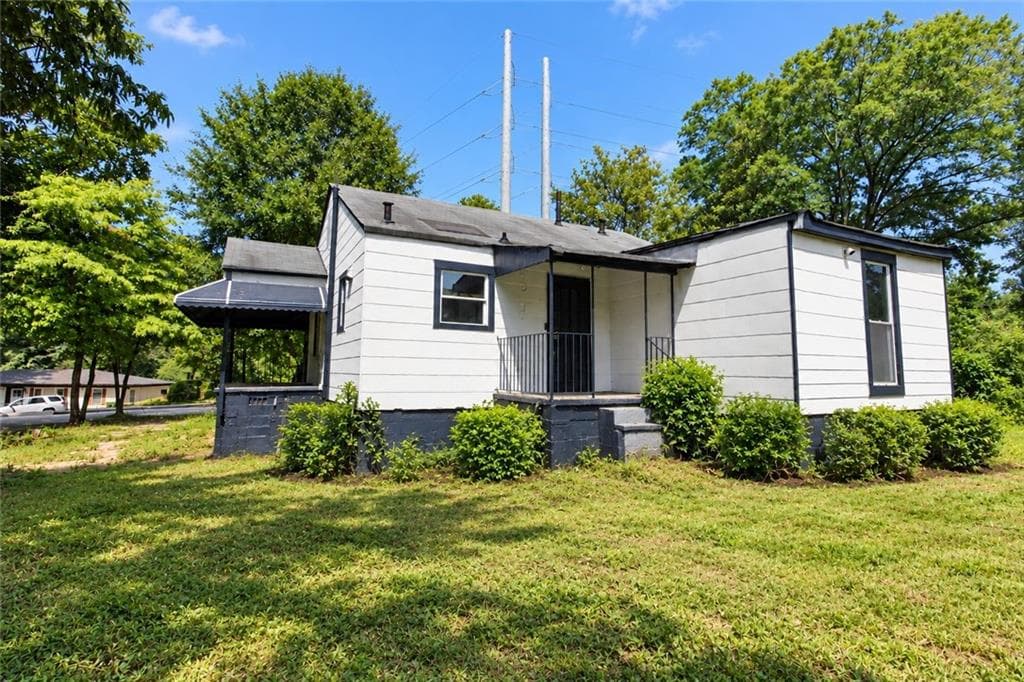 3 bedroom, 1 bathroom, 980 sq ft single family residence for sale at 541 W Lake Avenue, Atlanta, GA 30318 — photo 8