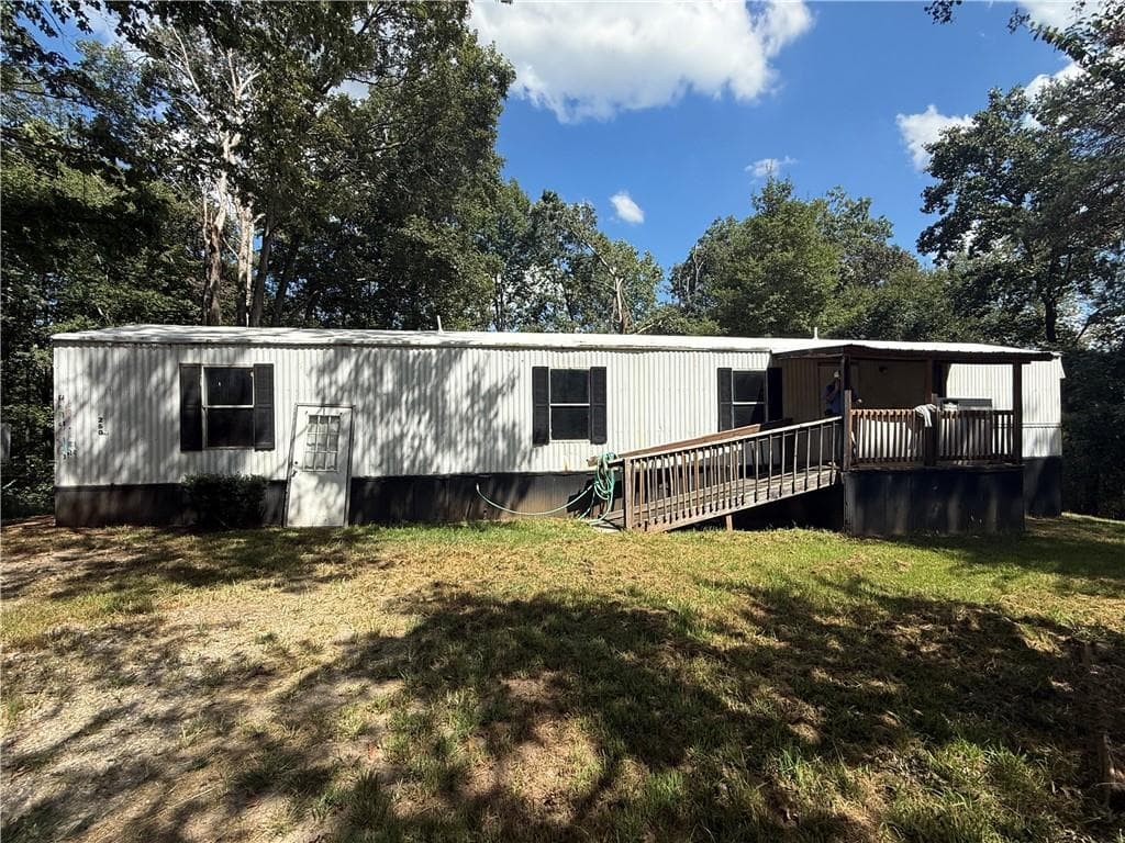 2 bedroom, 2 bathroom single family residence for rent at 260 Friendly Mission Lane, Cornelia, GA 30531 for $1,400 a month