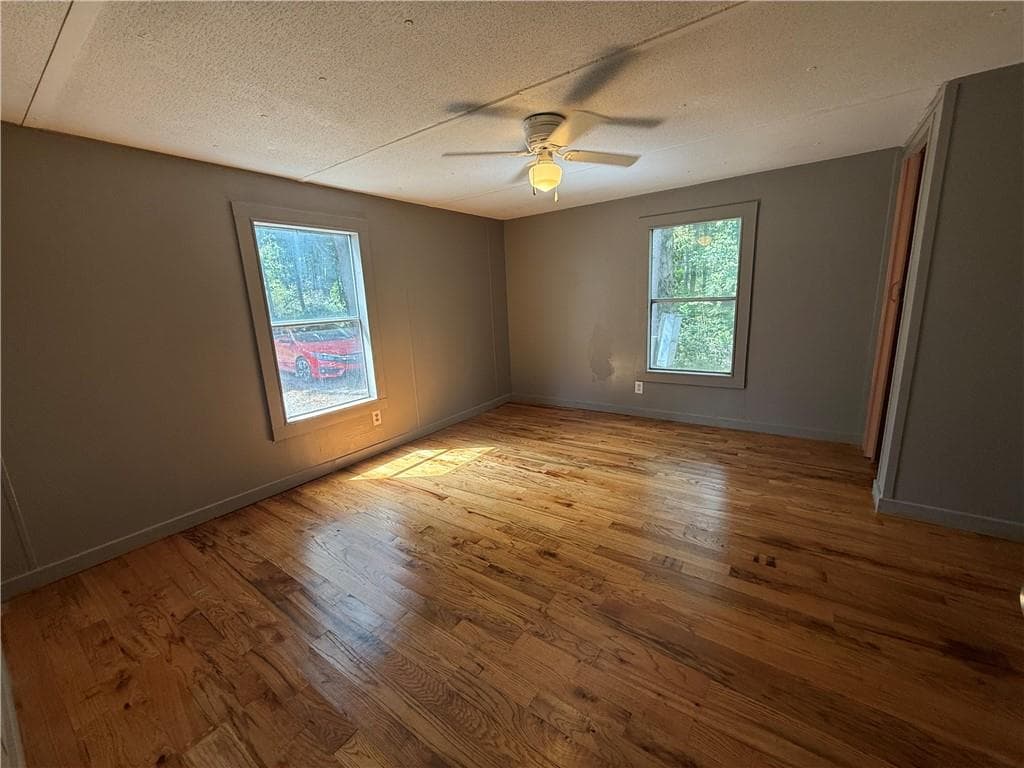 2 bedroom, 2 bathroom single family residence for rent at 260 Friendly Mission Lane, Cornelia, GA 30531 for $1,500 a month — photo 8