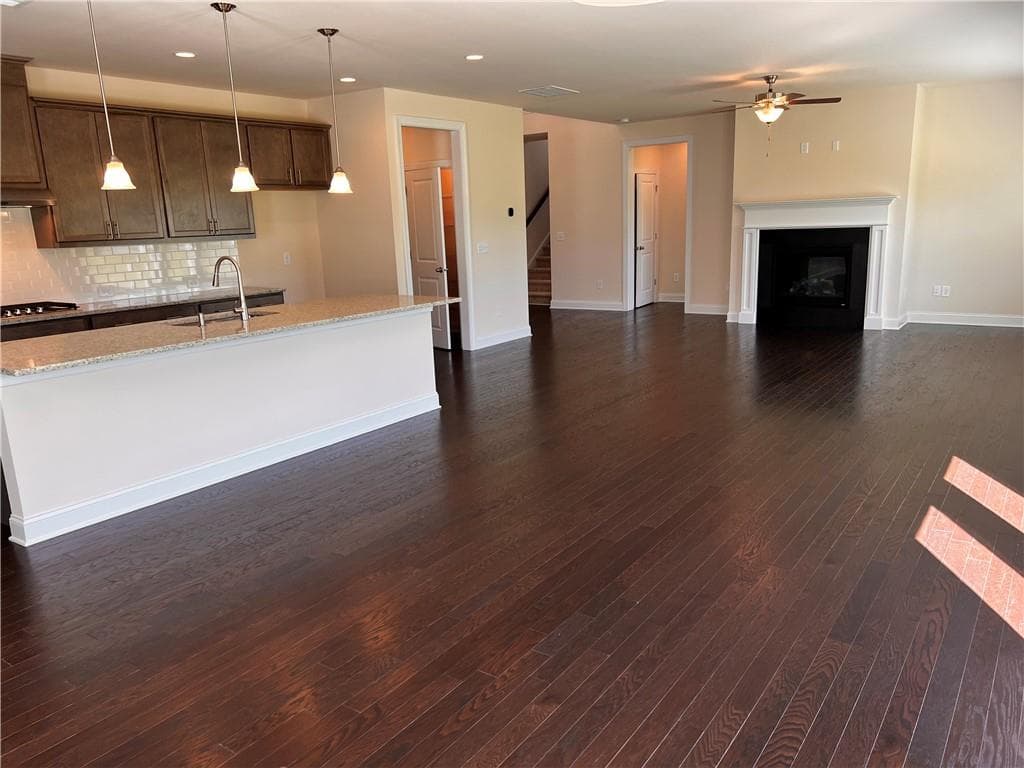 5 bedroom, 4 bathroom, 3,568 sq ft single family residence for rent at 3755 Crestland Lane, Cumming, GA 30028 for $3,450 a month — photo 4