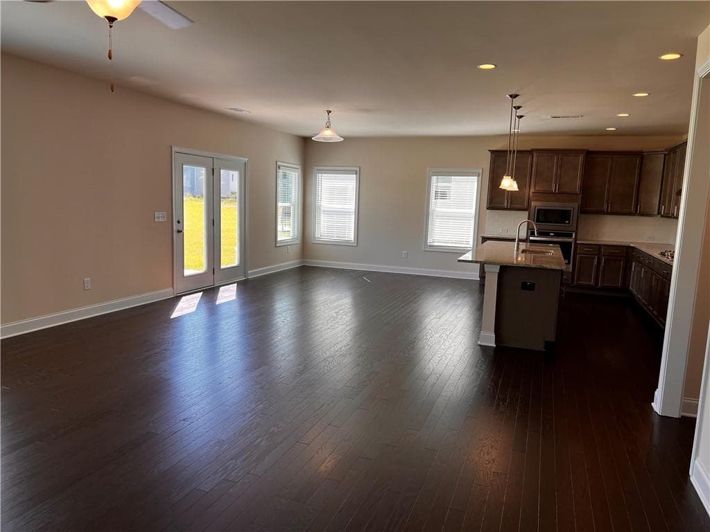 5 bedroom, 4 bathroom, 3,568 sq ft single family residence for rent at 3755 Crestland Lane, Cumming, GA 30028 for $3,450 a month — photo 5