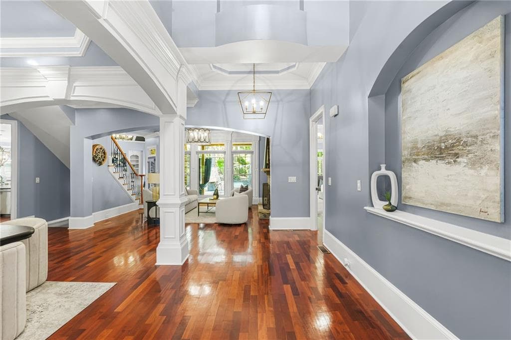 6 bedroom, 6 bathroom, 5,859 sq ft single family residence for sale at 10376 Royal Terrace, Alpharetta, GA 30022 — photo 7