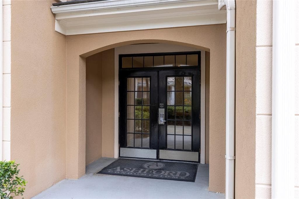 2 bedroom, 2 bathroom, 1,280 sq ft condominium for sale at 131 Ashford Circle 131, Dunwoody, GA 30338 — photo 3
