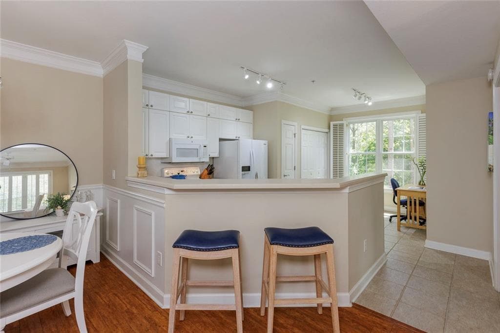 2 bedroom, 2 bathroom, 1,280 sq ft condominium for sale at 131 Ashford Circle 131, Dunwoody, GA 30338 — photo 10