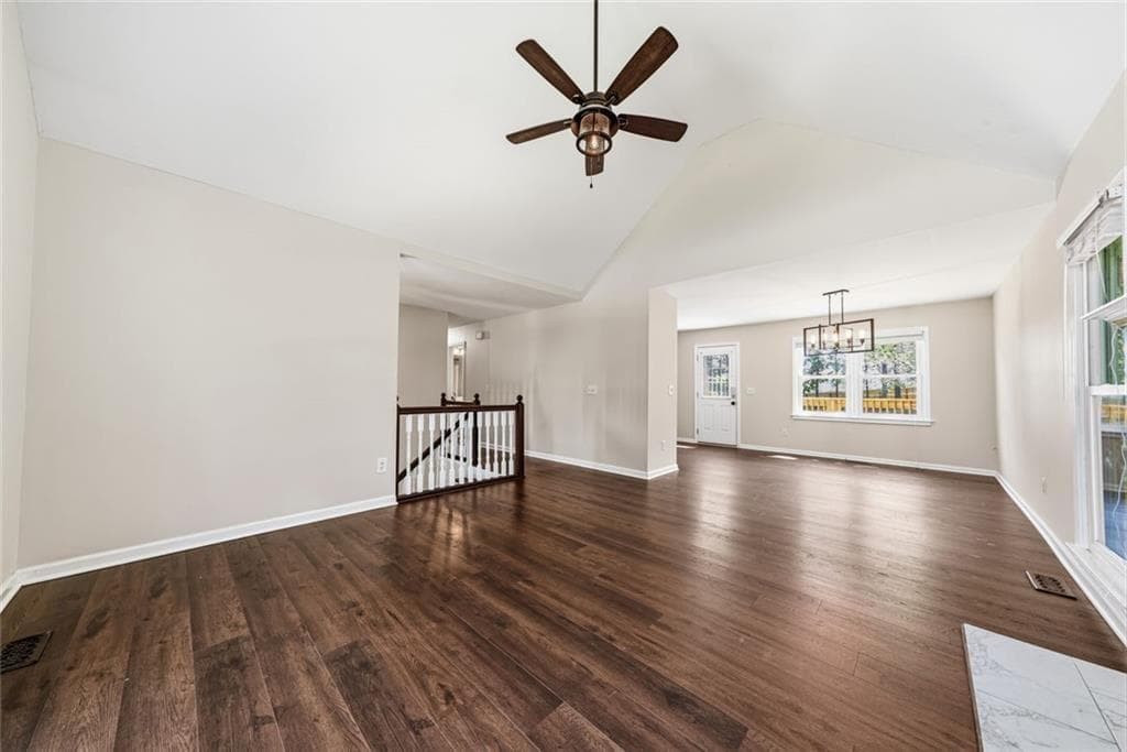 3 bedroom, 3 bathroom, 1,848 sq ft single family residence for sale at 13 Stonecreek Drive, Cartersville, GA 30120 — photo 4