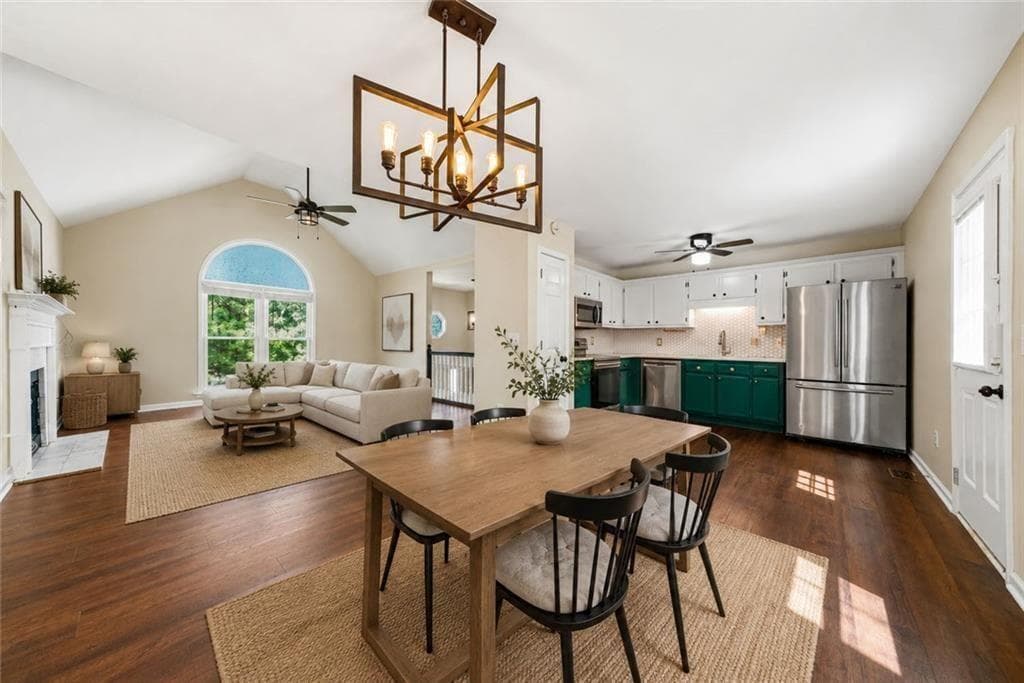 3 bedroom, 3 bathroom, 1,848 sq ft single family residence for sale at 13 Stonecreek Drive, Cartersville, GA 30120 — photo 7
