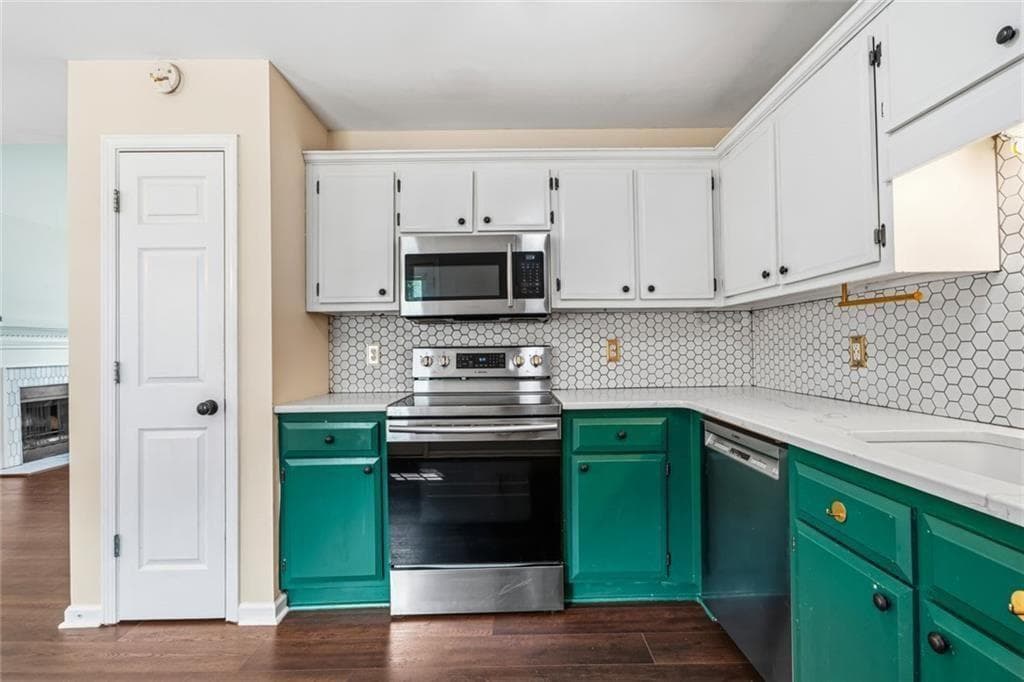3 bedroom, 3 bathroom, 1,848 sq ft single family residence for sale at 13 Stonecreek Drive, Cartersville, GA 30120 — photo 10
