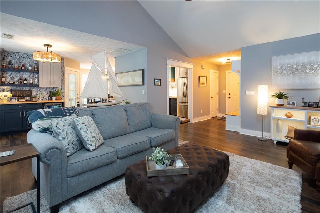 3 bedroom, 2 bathroom, 1,496 sq ft single family residence under contract at 4068 Tiffany Rae Cove, Buford, GA 30519 — photo 7
