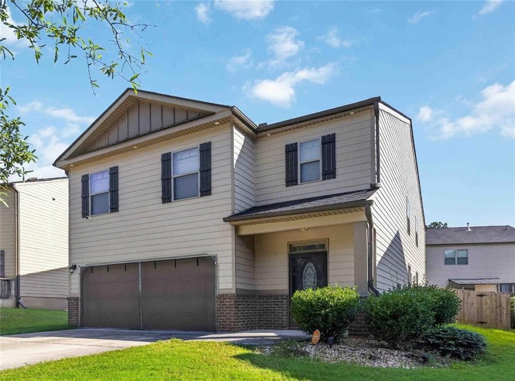 5 bedroom, 3 bathroom, 2,540 sq ft single family residence for sale at 3744 Hampshire Walk, Atlanta, GA 30331