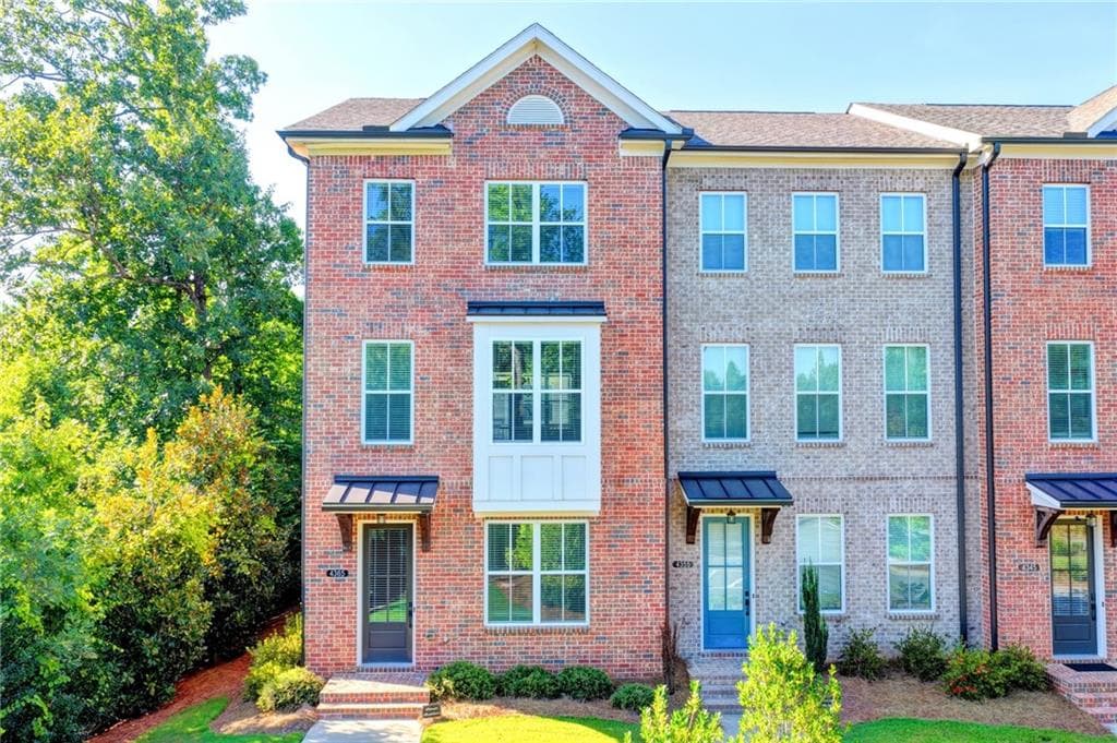 3 bedroom, 4 bathroom, 1,903 sq ft townhouse under contract at 4365 Sims Park Overlook, Suwanee, GA 30024