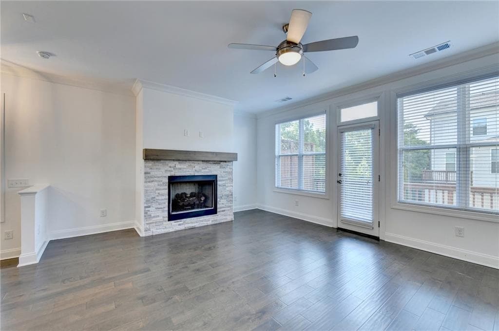 3 bedroom, 4 bathroom, 1,903 sq ft townhouse under contract at 4365 Sims Park Overlook, Suwanee, GA 30024 — photo 5