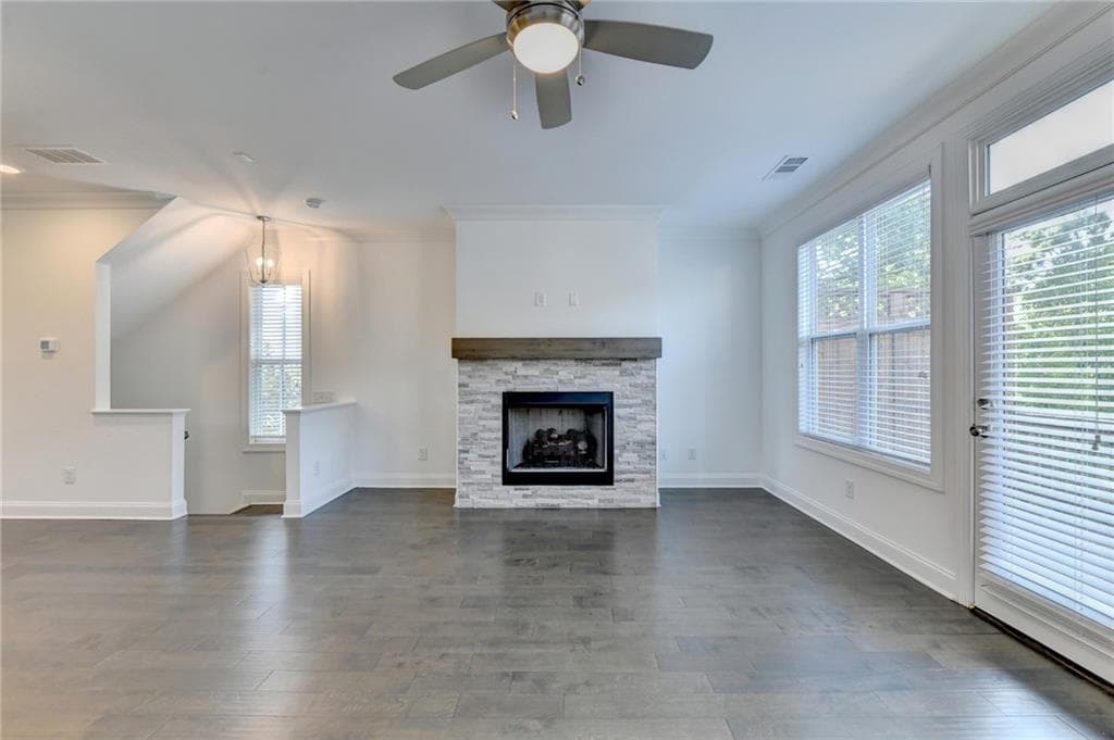 3 bedroom, 4 bathroom, 1,903 sq ft townhouse under contract at 4365 Sims Park Overlook, Suwanee, GA 30024 — photo 6