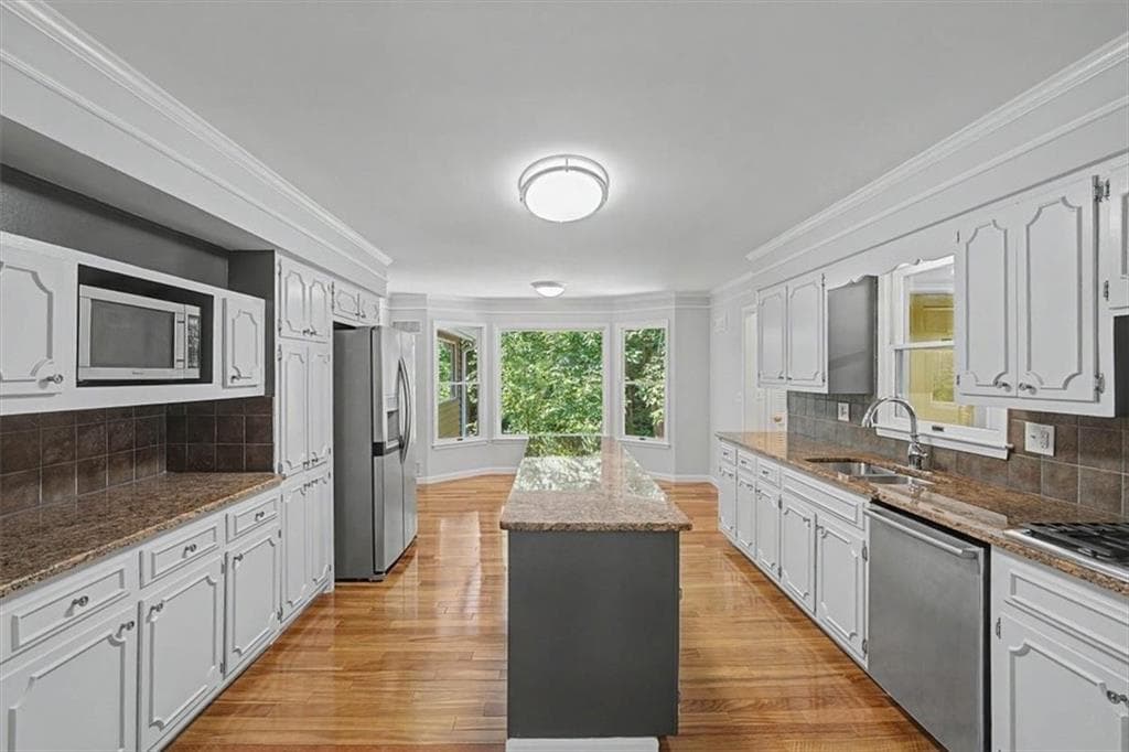 5 bedroom, 6 bathroom, 6,863 sq ft single family residence for sale at 1244 Timberland Drive, Marietta, GA 30067 — photo 10
