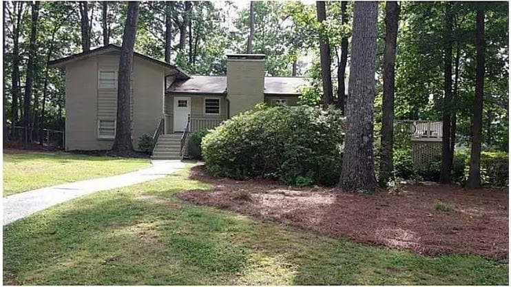 6 bedroom, 3 bathroom, 1,910 sq ft single family residence for rent at 1493 Chateau Drive, Dunwoody, GA 30338 for $4,000 a month — photo 1 of 5