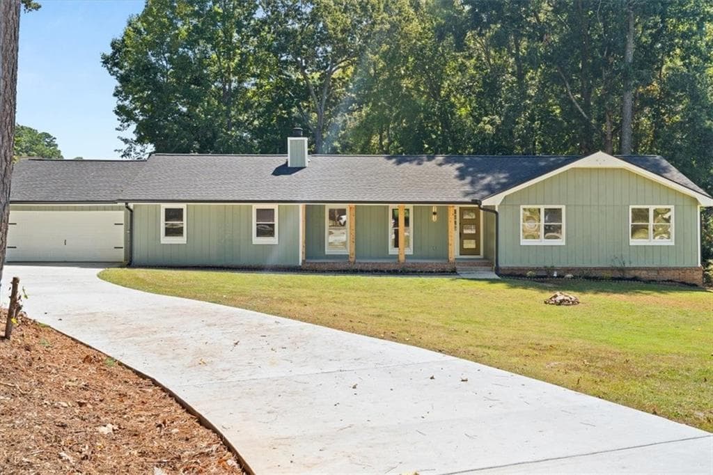 4 bedroom, 3 bathroom, 2,064 sq ft single family residence for sale at 2177 E Chester Circle, Conyers, GA 30013 — photo 2