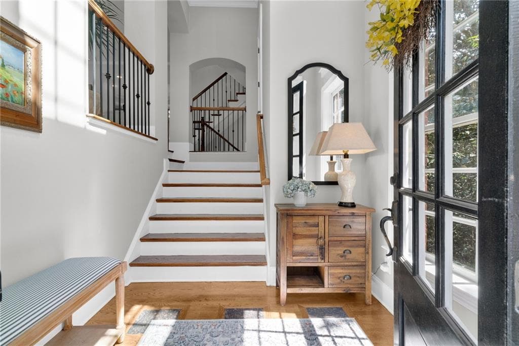 3 bedroom, 4 bathroom, 3,400 sq ft townhouse under contract at 5935 Reddington Way, Sandy Springs, GA 30328 — photo 3