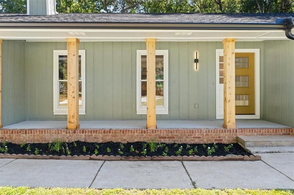 4 bedroom, 3 bathroom, 2,064 sq ft single family residence for sale at 2177 E Chester Circle, Conyers, GA 30013 — photo 3