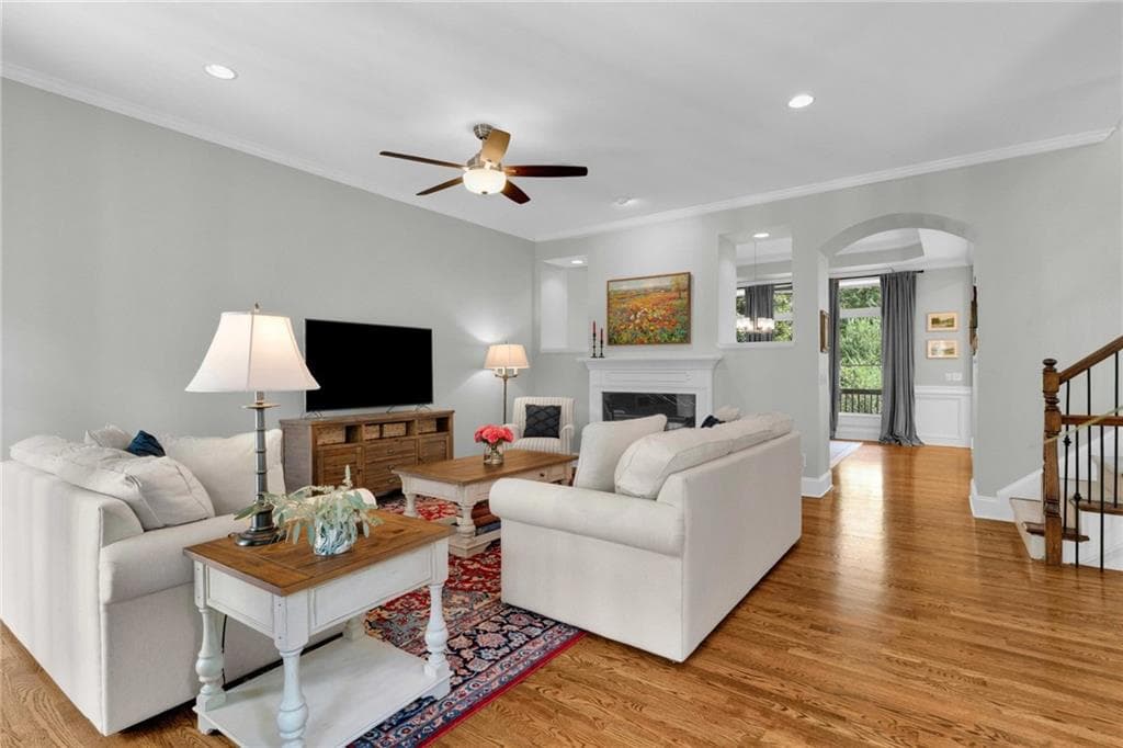 3 bedroom, 4 bathroom, 3,400 sq ft townhouse under contract at 5935 Reddington Way, Sandy Springs, GA 30328 — photo 4