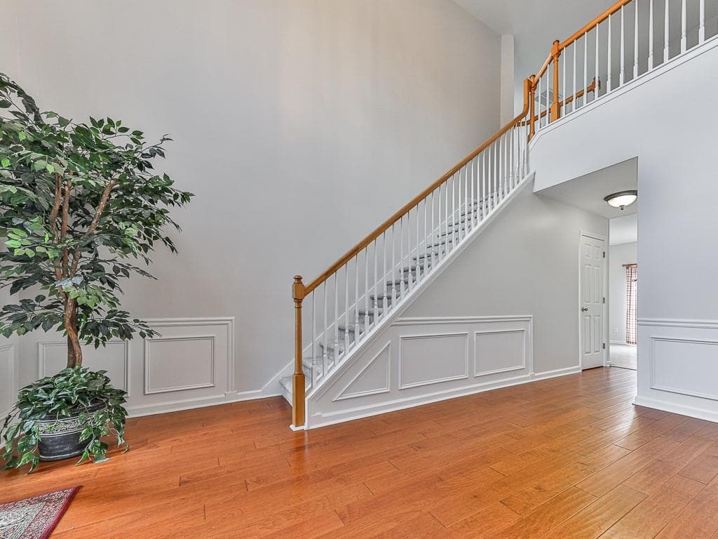 4 bedroom, 3 bathroom, 2,321 sq ft single family residence for sale at 9835 Lakefall Court, Villa Rica, GA 30180 — photo 3