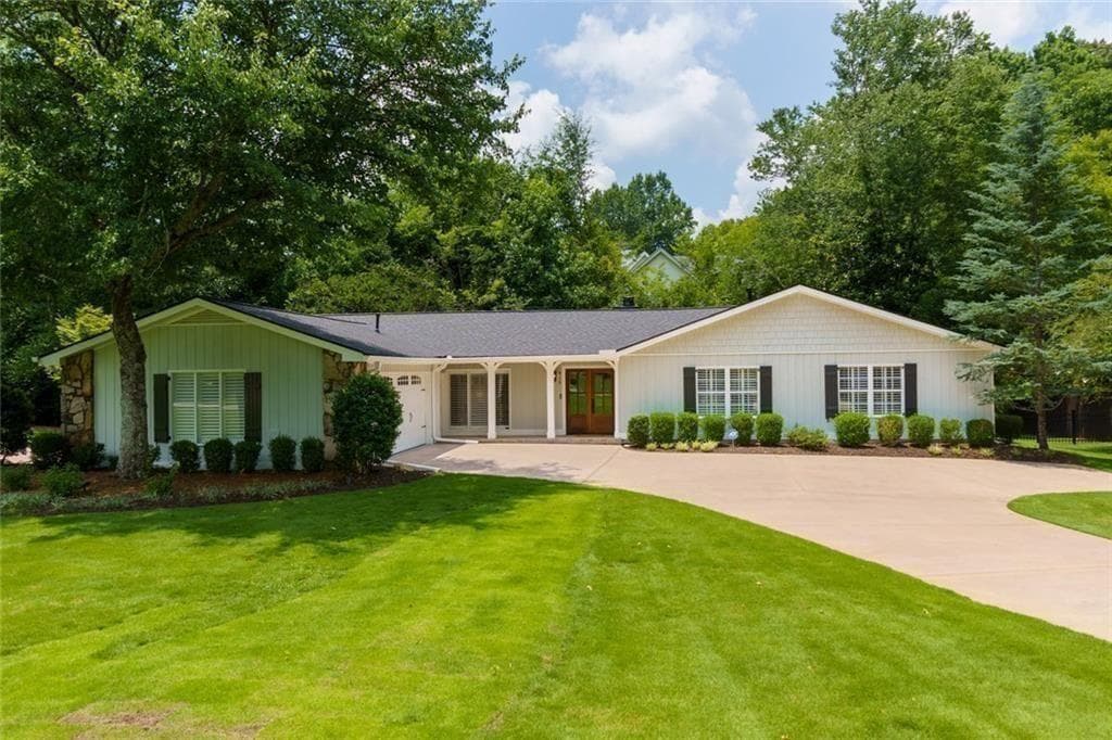 4 bedroom, 3 bathroom, 2,264 sq ft single family residence under contract at 815 Fairfield Drive, Marietta, GA 30068