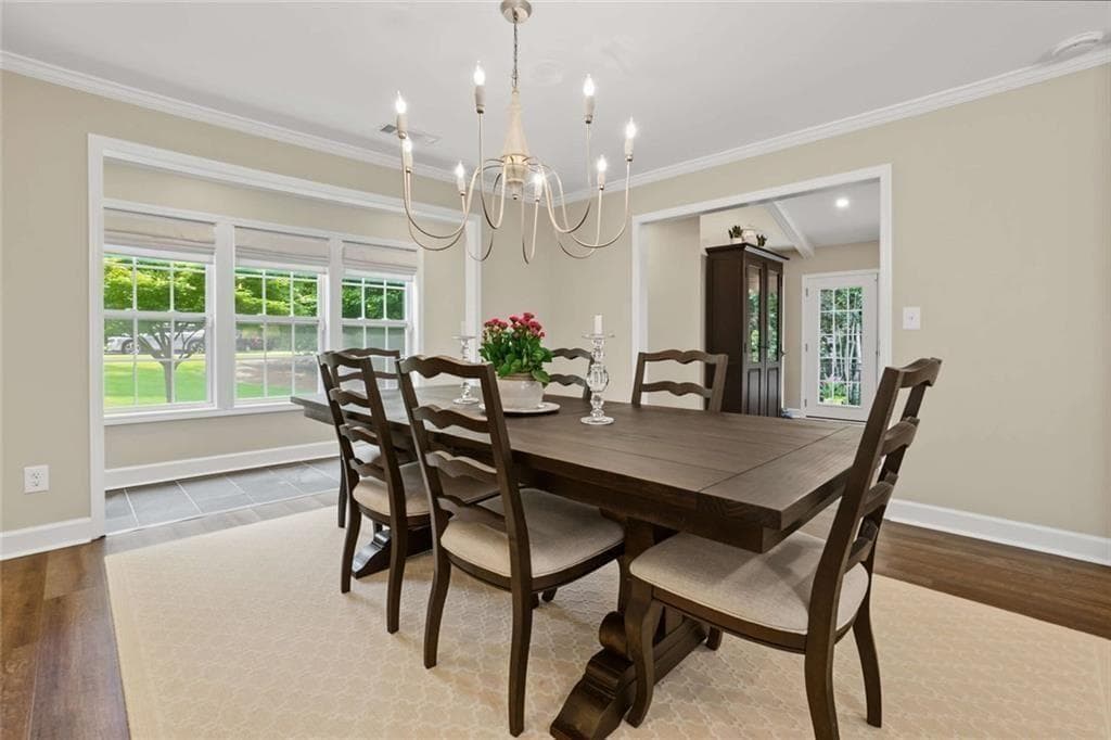 4 bedroom, 3 bathroom, 2,264 sq ft single family residence under contract at 815 Fairfield Drive, Marietta, GA 30068 — photo 10
