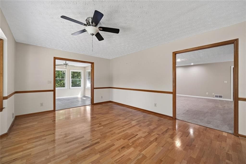 3 bedroom, 2 bathroom, 1,731 sq ft single family residence under contract at 3102 Skyland Drive, Snellville, GA 30078 — photo 7