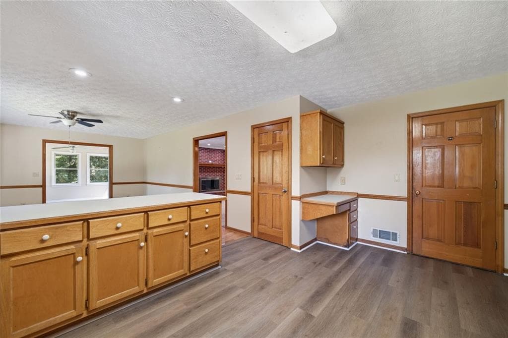 3 bedroom, 2 bathroom, 1,731 sq ft single family residence under contract at 3102 Skyland Drive, Snellville, GA 30078 — photo 10