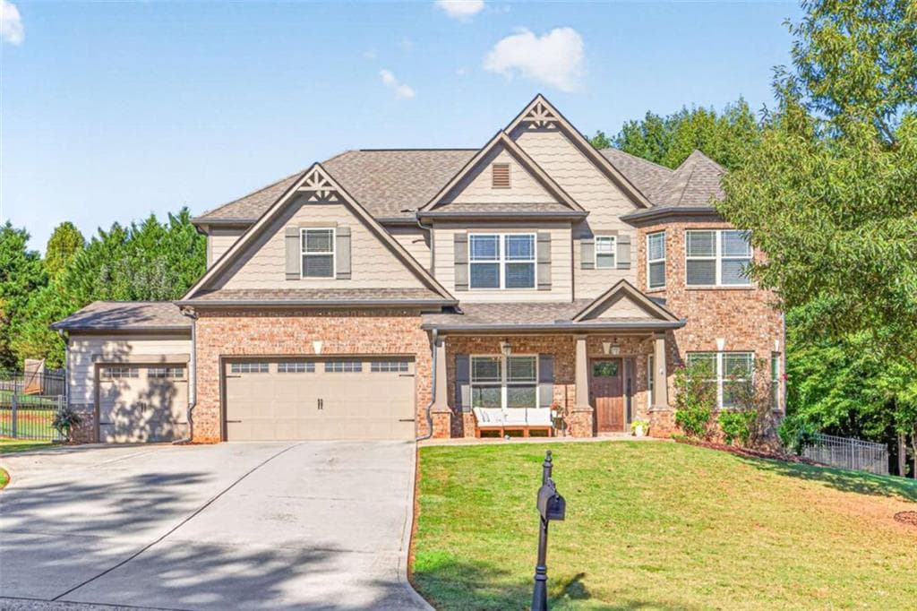 5 bedroom, 3 bathroom, 3,194 sq ft single family residence under contract at 740 Jefferson Boulevard, Jefferson, GA 30549