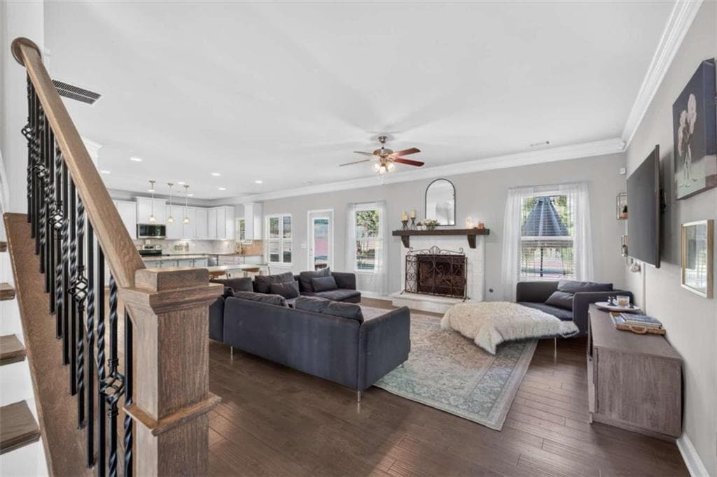5 bedroom, 3 bathroom, 3,194 sq ft single family residence under contract at 740 Jefferson Boulevard, Jefferson, GA 30549 — photo 4
