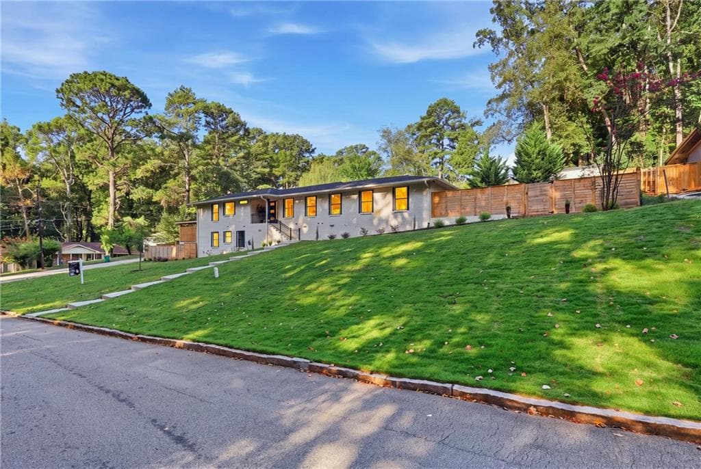 5 bedroom, 6 bathroom, 3,328 sq ft single family residence for sale at 1447 Skyhaven Road, Atlanta, GA 30316