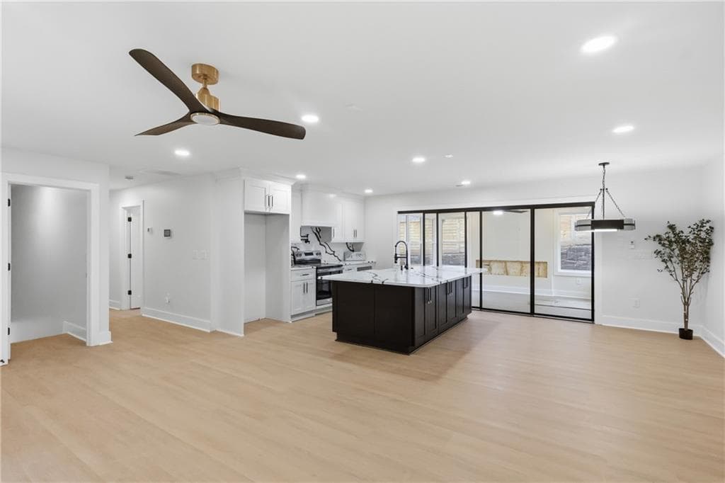 5 bedroom, 6 bathroom, 3,328 sq ft single family residence for sale at 1447 Skyhaven Road, Atlanta, GA 30316 — photo 3