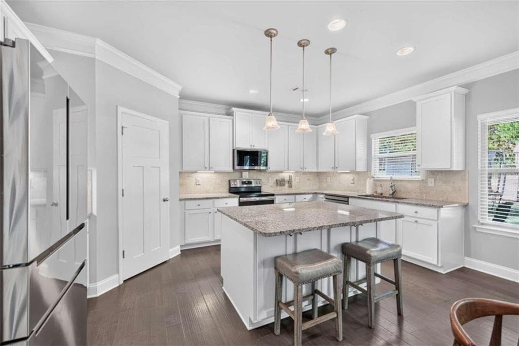 5 bedroom, 3 bathroom, 3,194 sq ft single family residence under contract at 740 Jefferson Boulevard, Jefferson, GA 30549 — photo 8