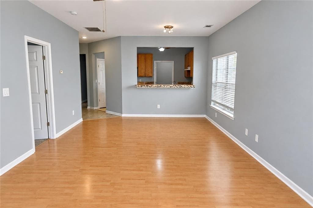 3 bedroom, 2 bathroom, 1,424 sq ft townhouse for rent at 1563 Rachels Ridge, Kennesaw, GA 30152 for $2,100 a month — photo 4