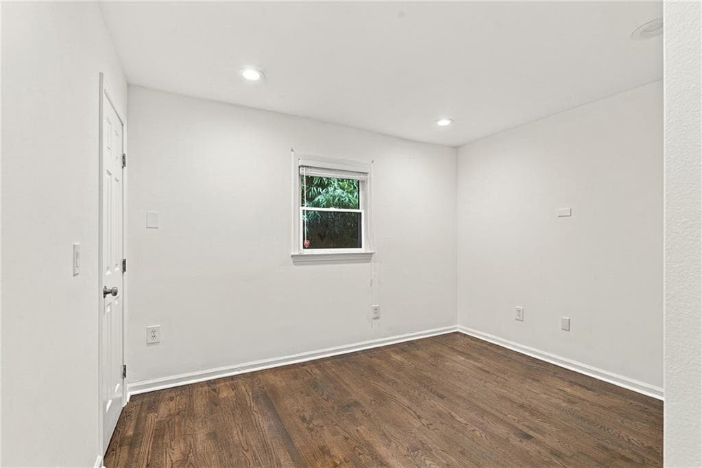 3 bedroom, 3 bathroom, 1,300 sq ft townhouse for rent at 653 Park Village Drive, Atlanta, GA 30306 for $3,650 a month — photo 4