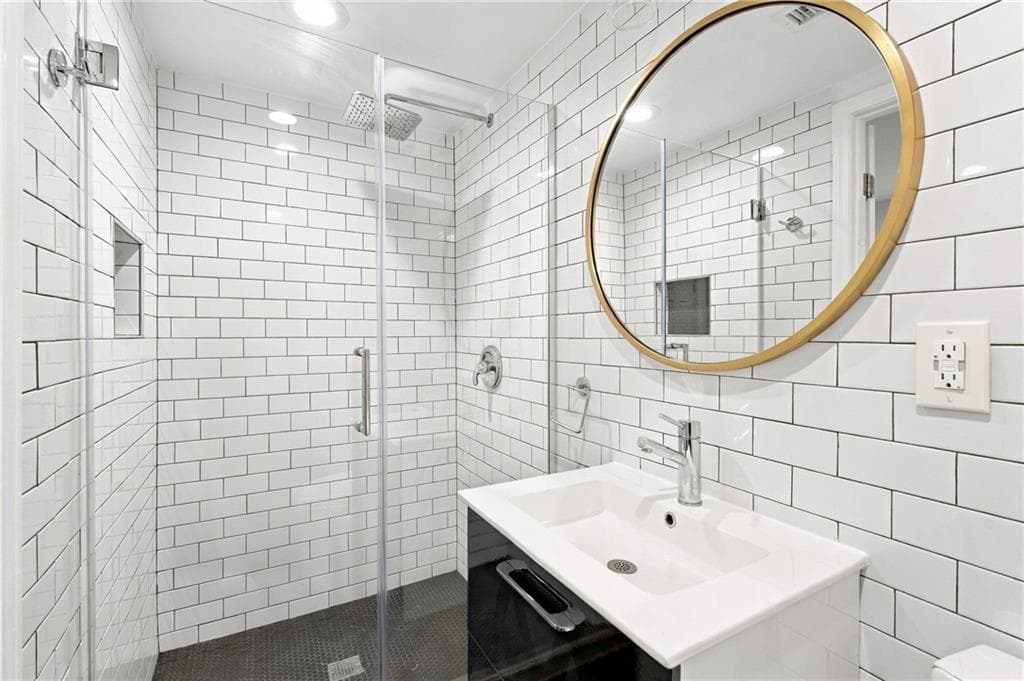 3 bedroom, 3 bathroom, 1,300 sq ft townhouse for rent at 653 Park Village Drive, Atlanta, GA 30306 for $3,650 a month — photo 7