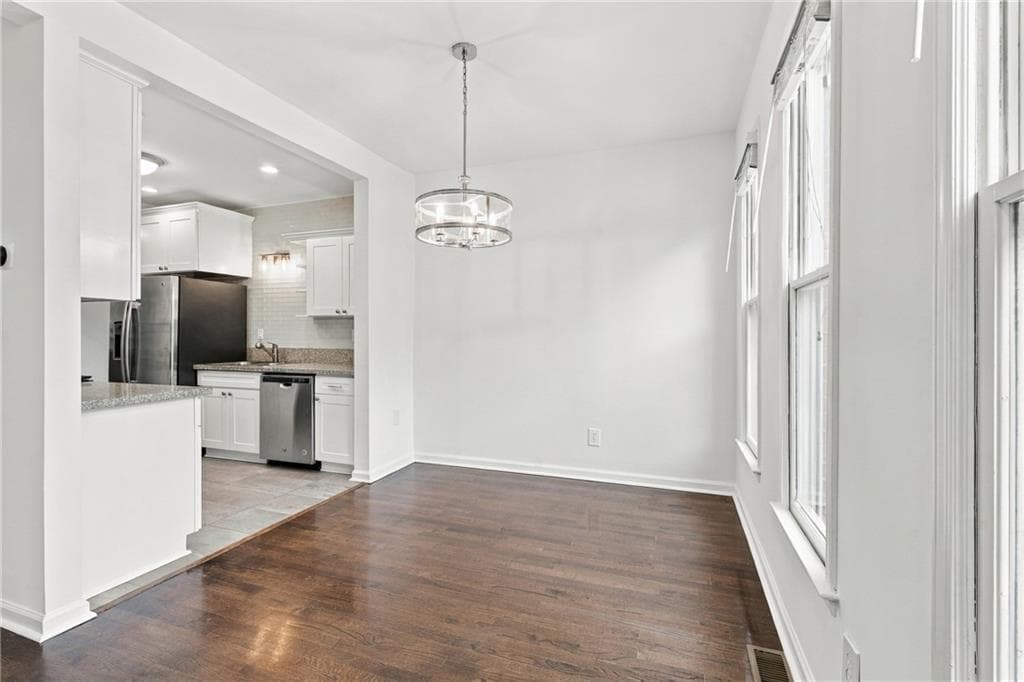 3 bedroom, 3 bathroom, 1,300 sq ft townhouse for rent at 653 Park Village Drive, Atlanta, GA 30306 for $3,650 a month — photo 9