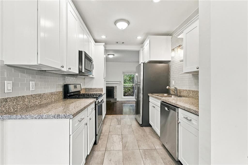 3 bedroom, 3 bathroom, 1,300 sq ft townhouse for rent at 653 Park Village Drive, Atlanta, GA 30306 for $3,650 a month — photo 10