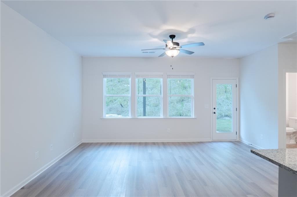 3 bedroom, 3 bathroom, 1,713 sq ft townhouse for rent at 411 Summit View Lane 5, Jasper, GA 30143 for $1,995 a month — photo 2