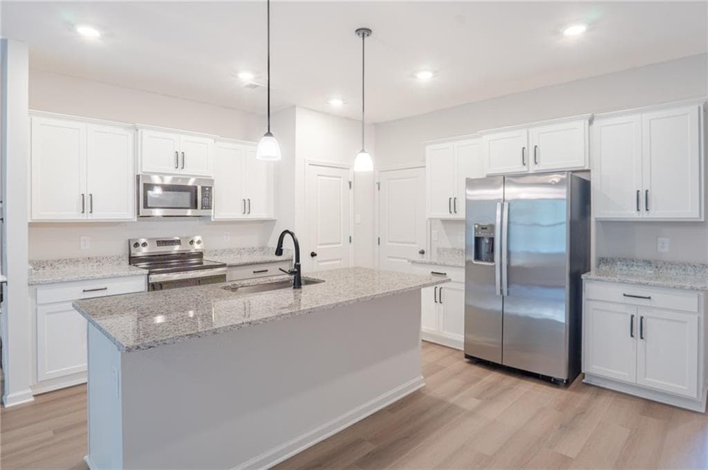 3 bedroom, 3 bathroom, 1,713 sq ft townhouse for rent at 411 Summit View Lane 5, Jasper, GA 30143 for $1,995 a month — photo 3