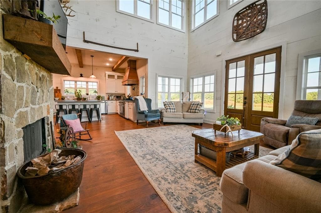 3 bedroom, 4 bathroom, 2,922 sq ft single family residence for sale at 9895 Post Road, Shady Dale, GA 31085 — photo 7