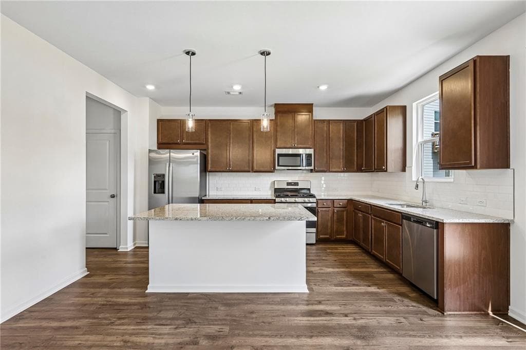 4 bedroom, 3 bathroom, 2,498 sq ft single family residence for sale at 3963 Alderstone Drive, Flowery Branch, GA 30542 — photo 2