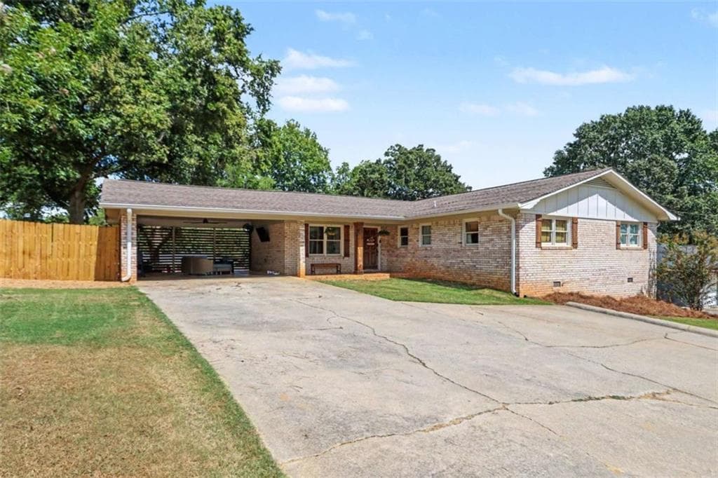 3 bedroom, 2 bathroom, 1,577 sq ft single family residence for sale at 622 S Georgia Avenue, Bremen, GA 30110