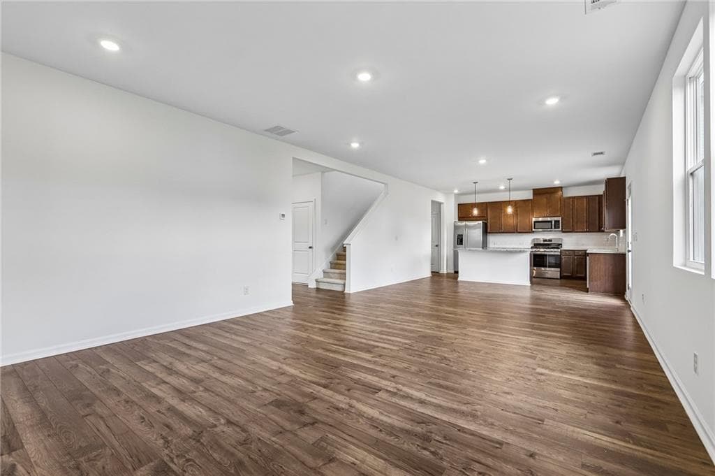 4 bedroom, 3 bathroom, 2,498 sq ft single family residence for sale at 3963 Alderstone Drive, Flowery Branch, GA 30542 — photo 8