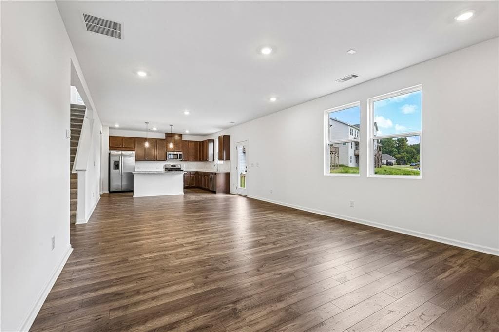 4 bedroom, 3 bathroom, 2,498 sq ft single family residence for sale at 3963 Alderstone Drive, Flowery Branch, GA 30542 — photo 9