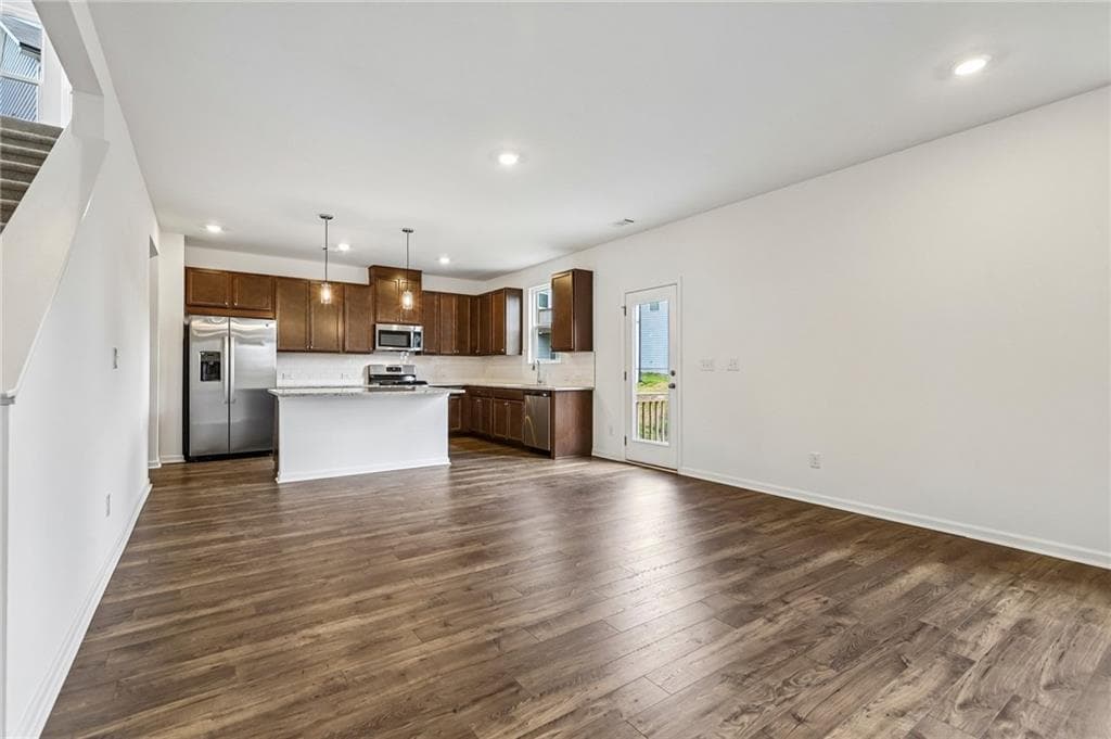 4 bedroom, 3 bathroom, 2,498 sq ft single family residence for sale at 3963 Alderstone Drive, Flowery Branch, GA 30542 — photo 10